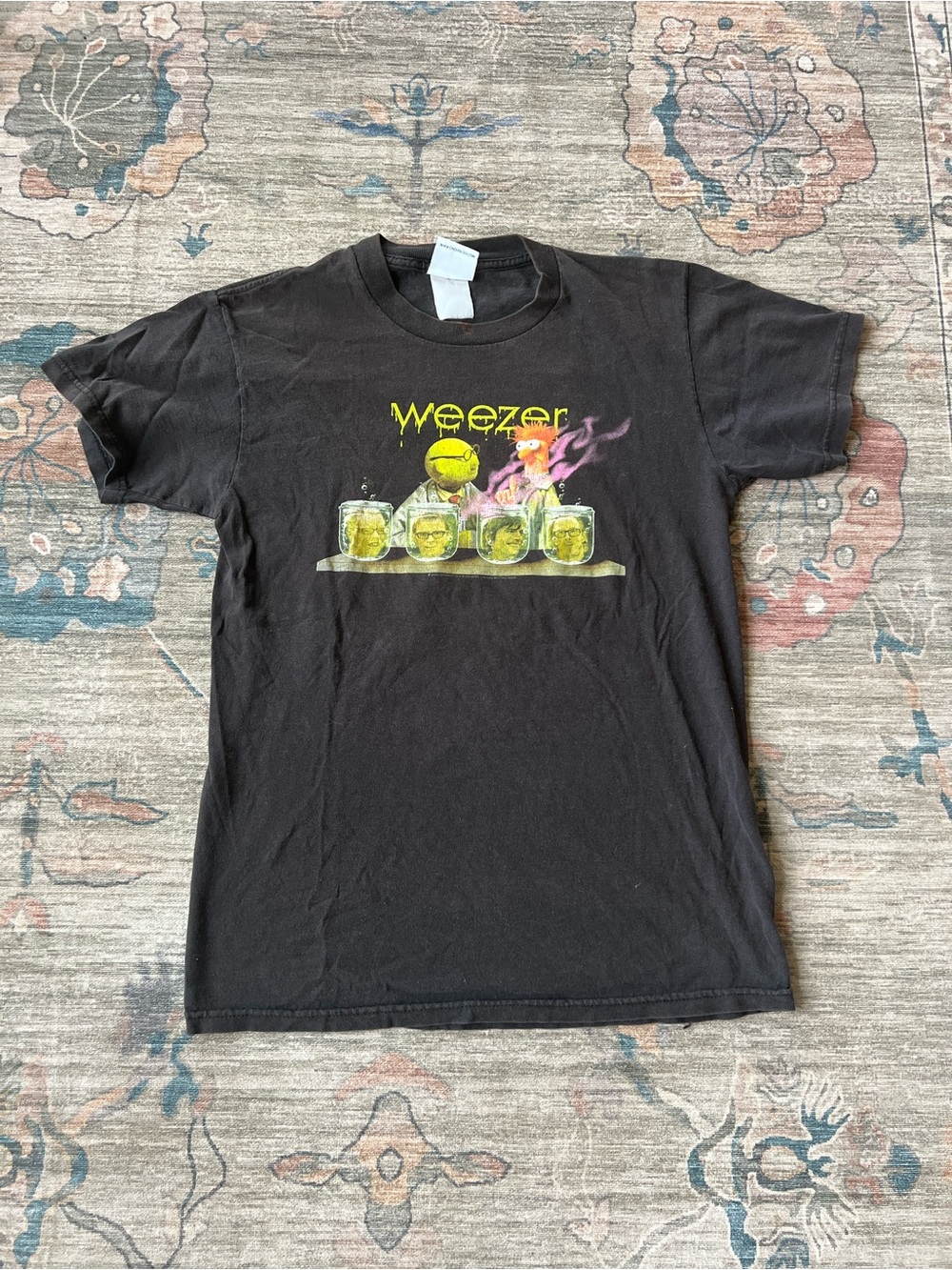 VINTAGE 90s Weezer x Muppet Black Graphic Short Sleeve Tee sz small
